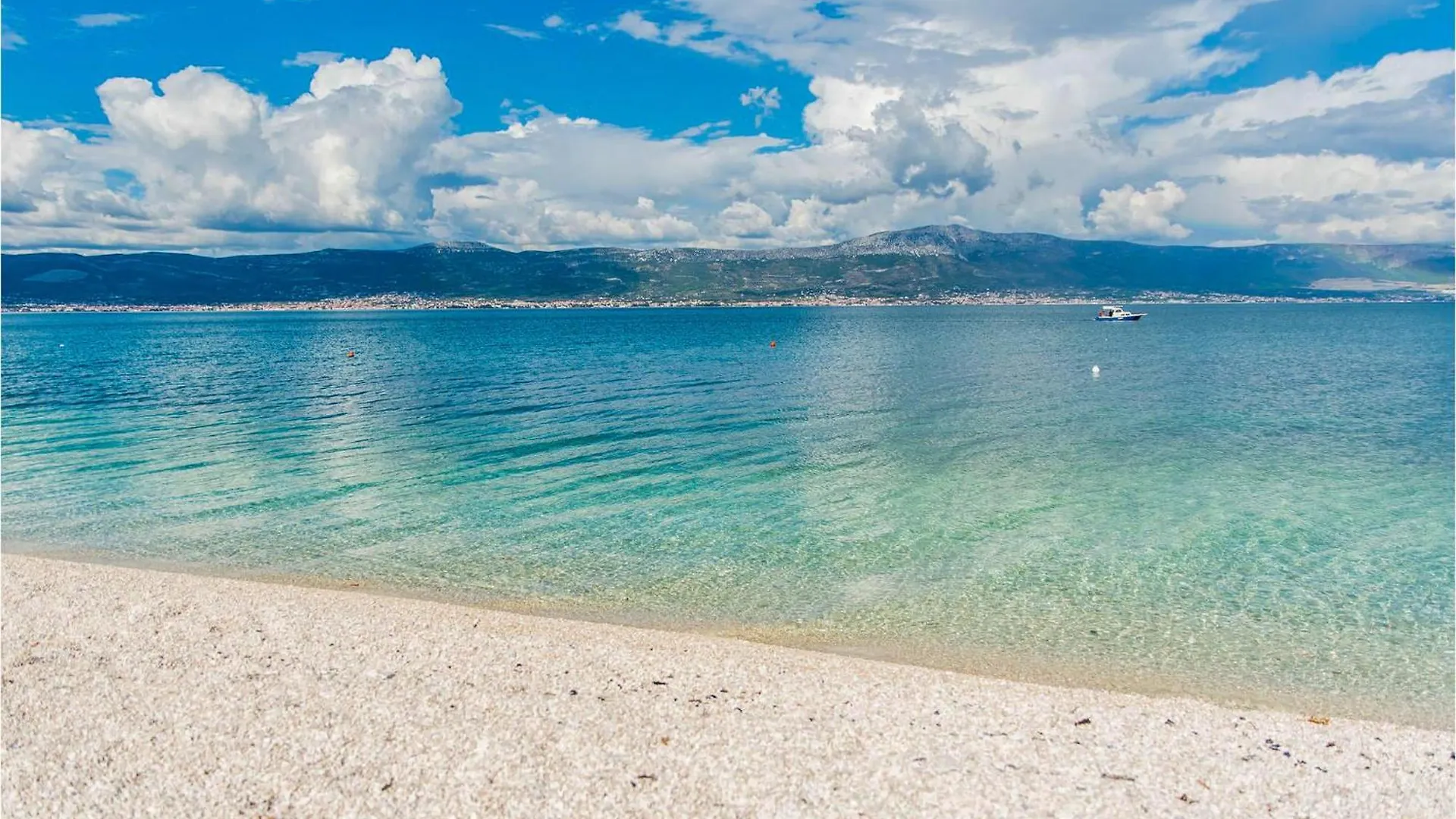 Gorgeous Apartment In Slatine With House Sea View