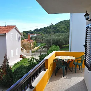 Annika Apartmán